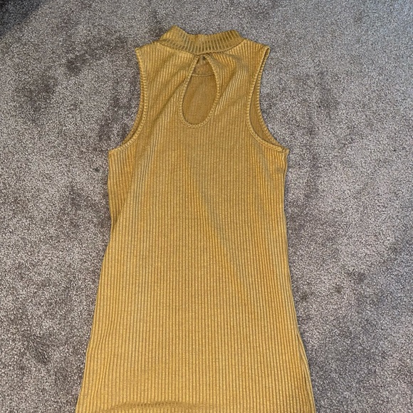 Mustard tank top - Picture 2 of 2